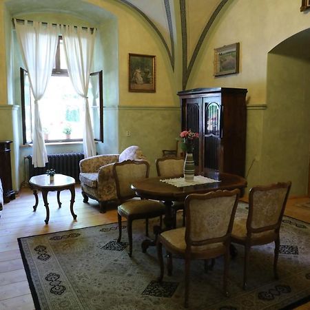 Historicke Apartmany Zelenohorska Posta Nepomuk Eksteriør bilde