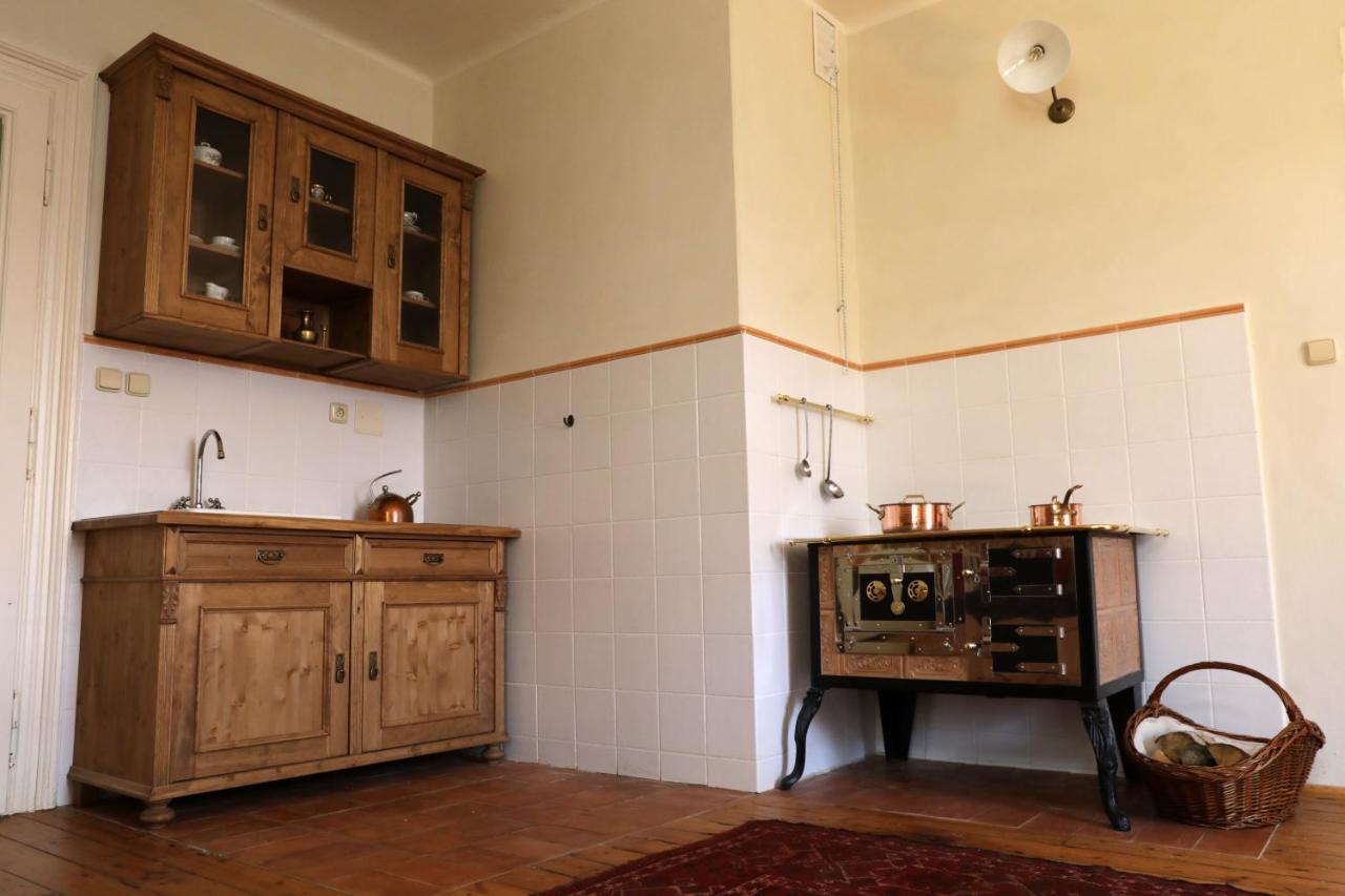Historicke Apartmany Zelenohorska Posta Nepomuk Eksteriør bilde
